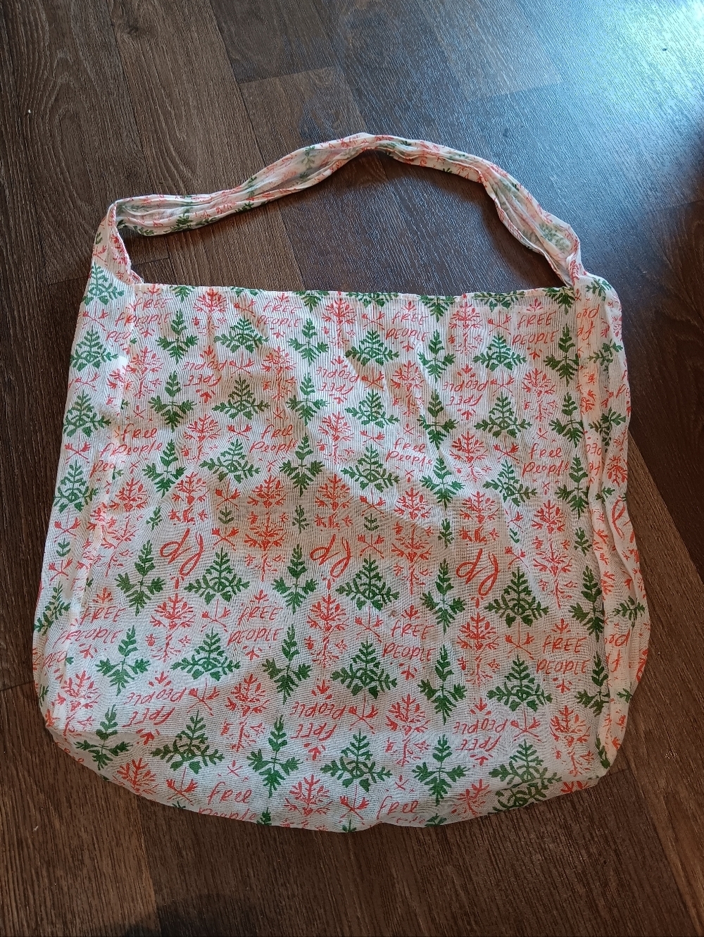 Free People Lightweight Floral Print Tote Bag in Green & Coral - Picture 4 of 4